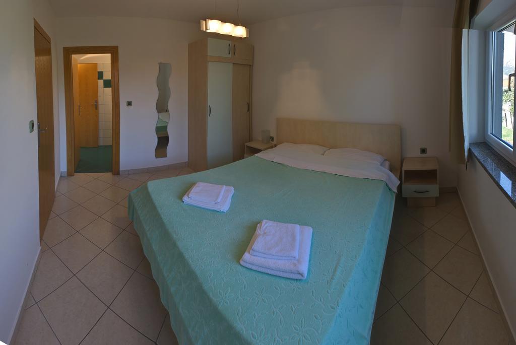 Vis A Vis Apartments Baška Oda fotoğraf