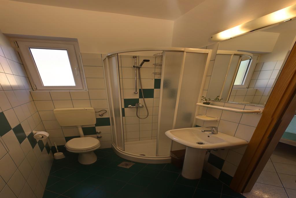 Vis A Vis Apartments Baška Oda fotoğraf