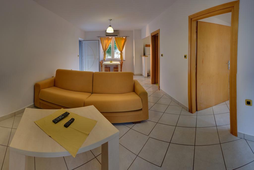 Vis A Vis Apartments Baška Oda fotoğraf