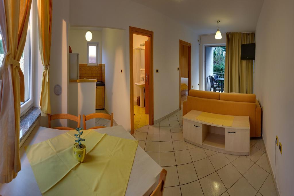 Vis A Vis Apartments Baška Oda fotoğraf